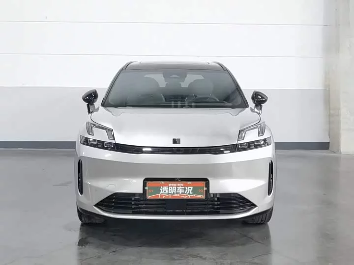Lynk & Co 08 EM-P