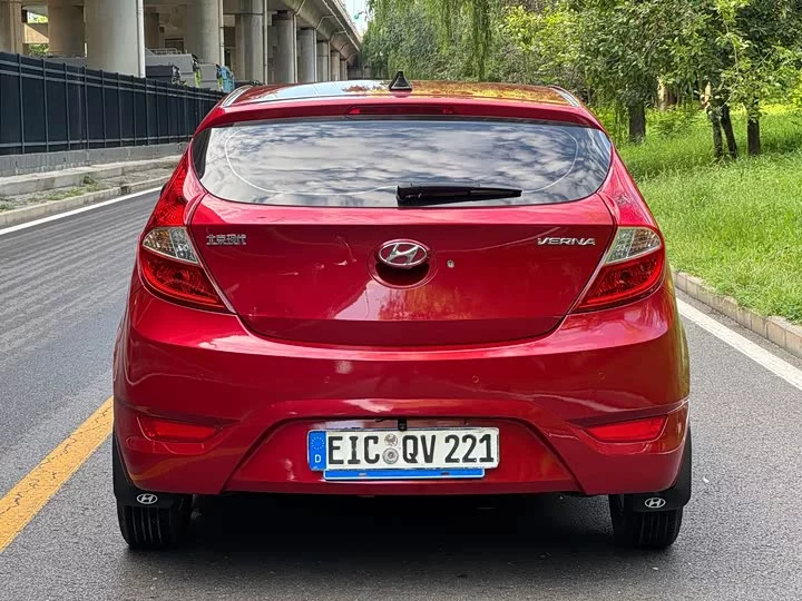Hyundai Verna RV