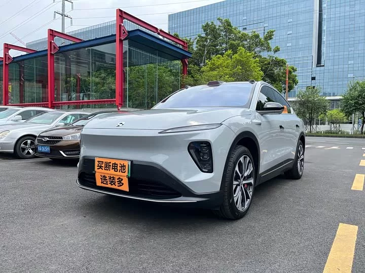 NIO EC7