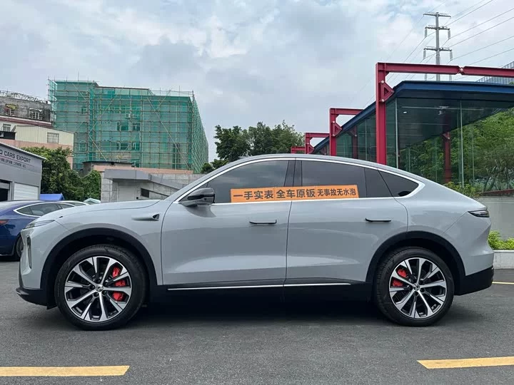NIO EC7