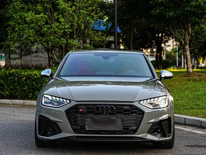 Audi S4