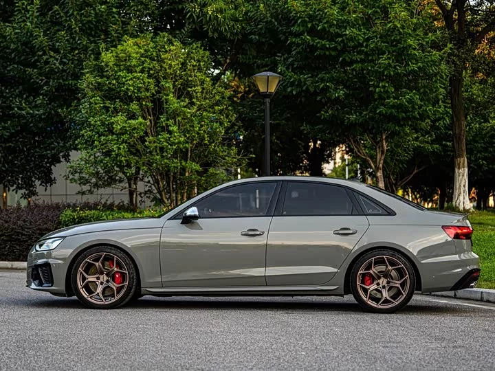 Audi S4