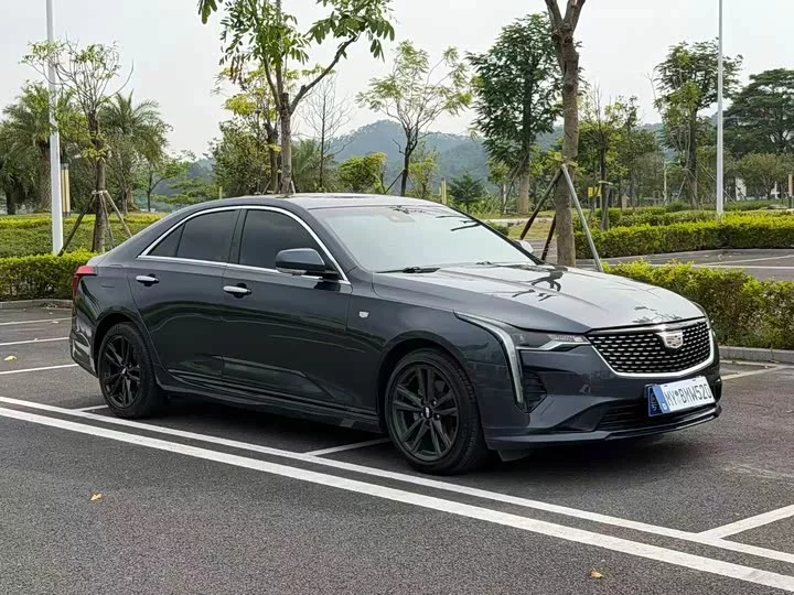 Cadillac CT4