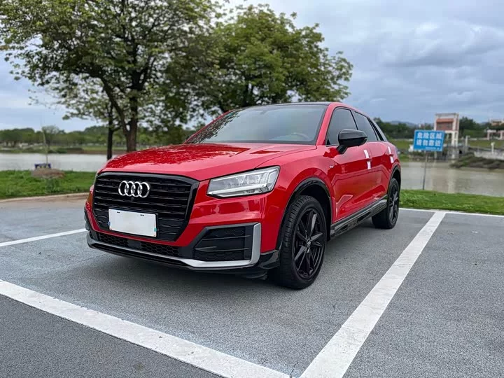 Audi Q2L