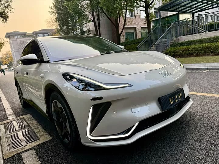 Zhiji LS7