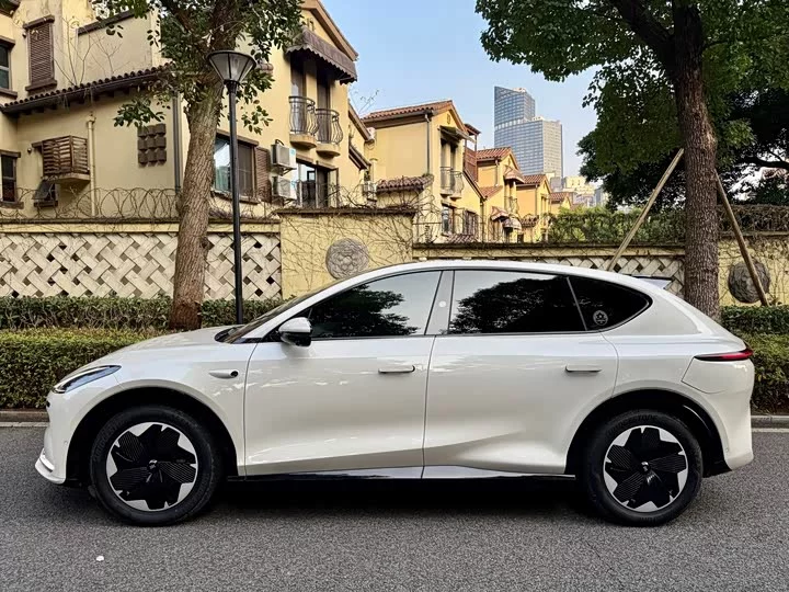 Zhiji LS7