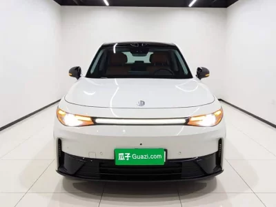 Leapmotor C10
