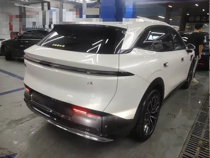 ZEEKR 7X