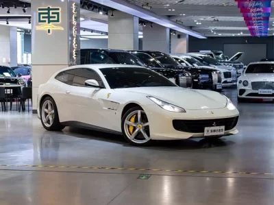 Ferrari GTC4Lusso