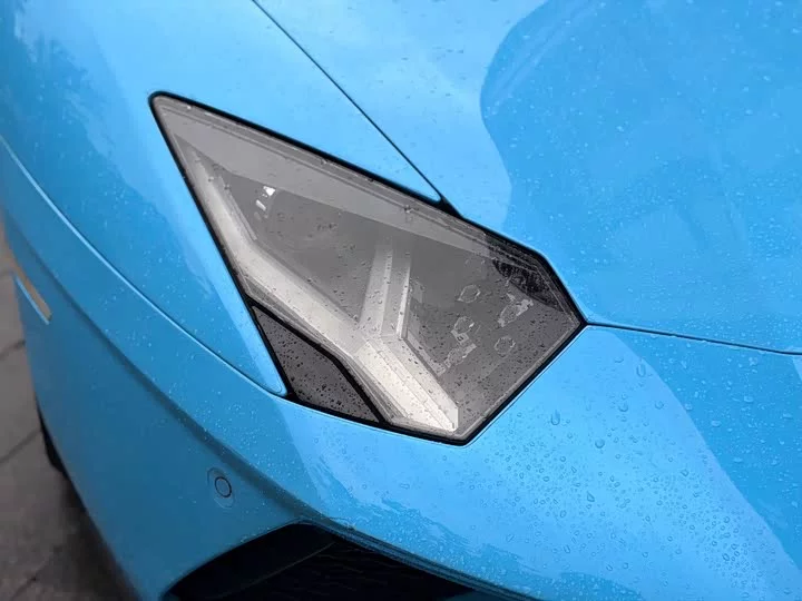 Lamborghini Aventador