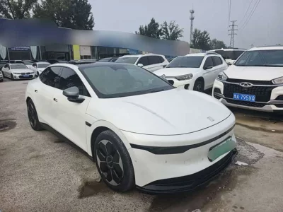 ZEEKR 007