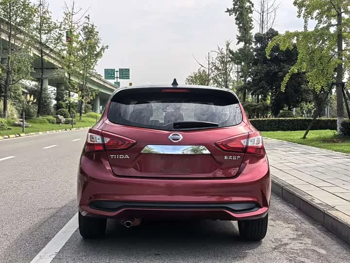 Nissan Tiida
