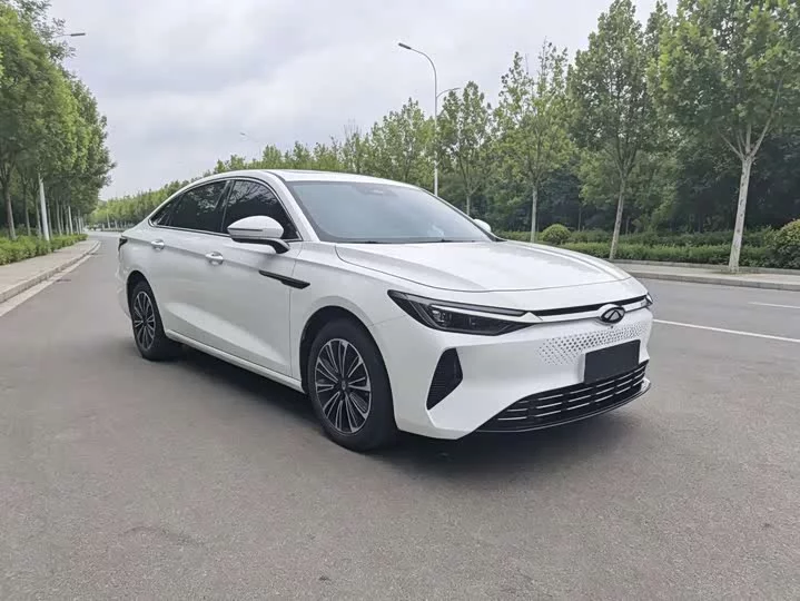 Chery Fengyun A8