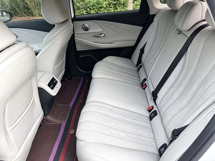 Chery Fengyun A8