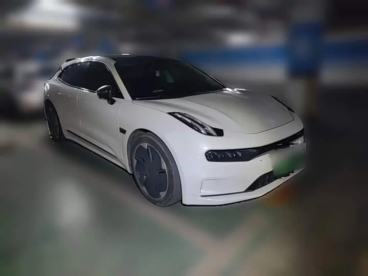 ZEEKR 001