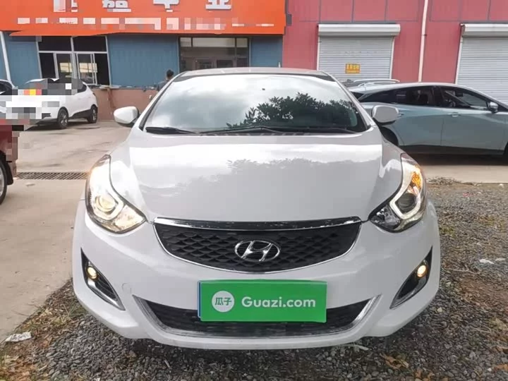 Hyundai Elantra