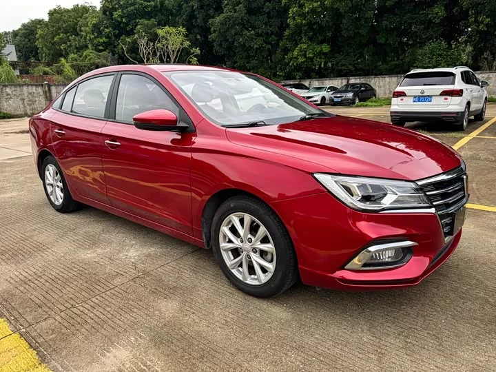 Roewe i5