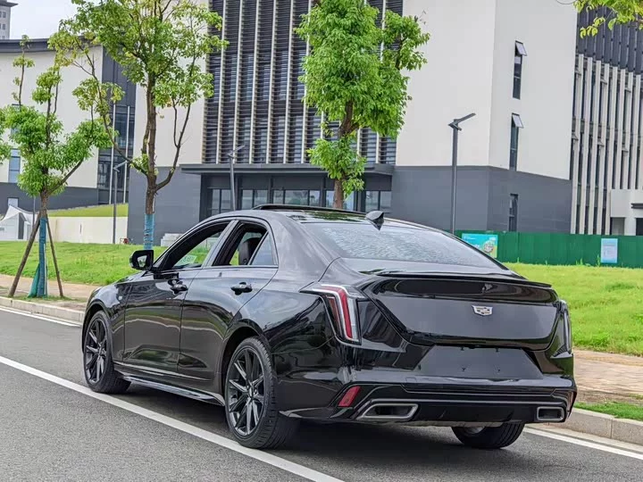 Cadillac CT4