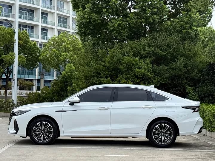 Chery Fengyun A8