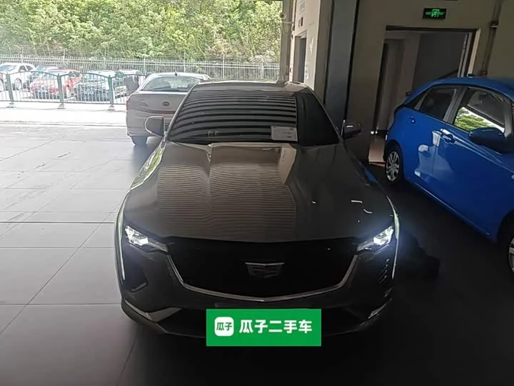 Cadillac CT4