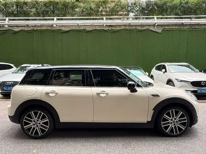 MINI CLUBMAN