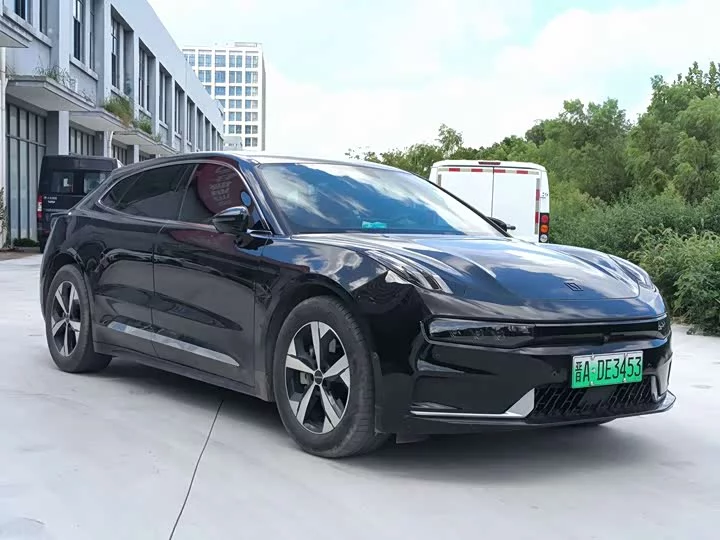 ZEEKR 001