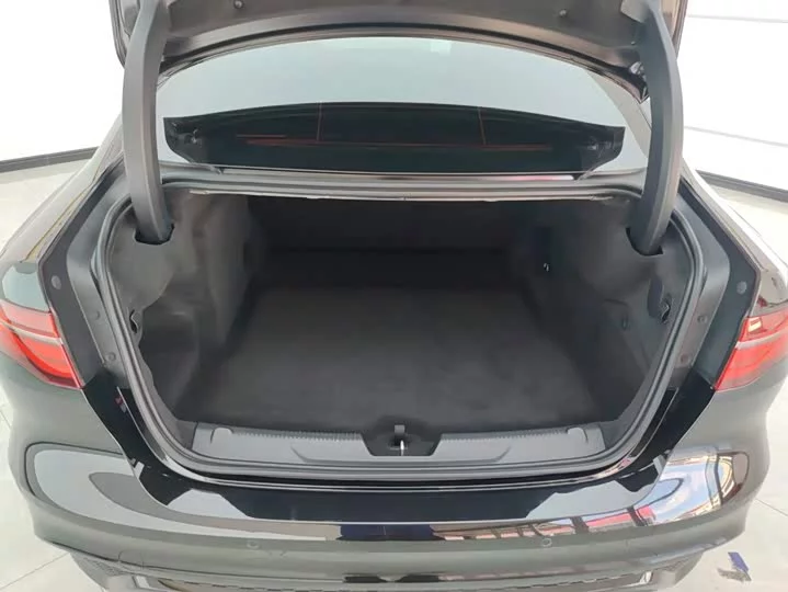 Jaguar XEL