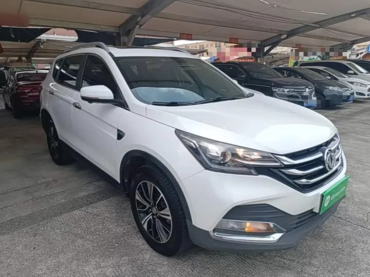 Dongfeng AX7