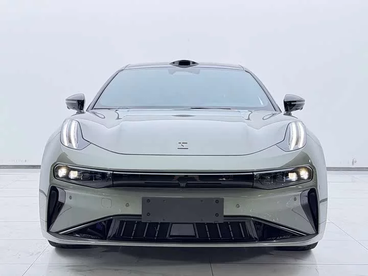 ZEEKR 001
