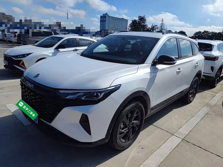 Dongfeng AX7