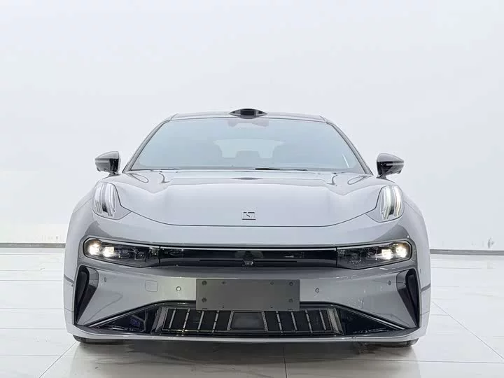 ZEEKR 001