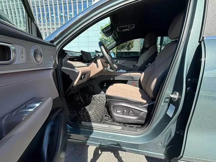 Chery Fengyun T8