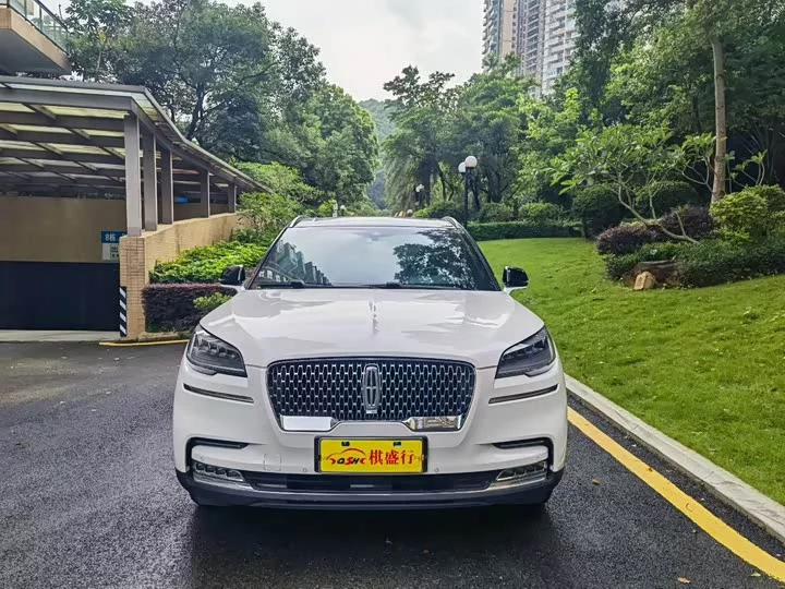 Lincoln aviator