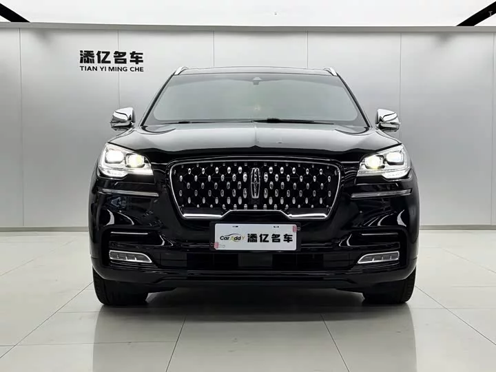 Lincoln aviator