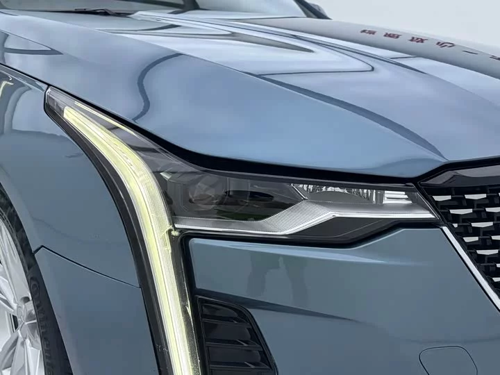Cadillac CT4