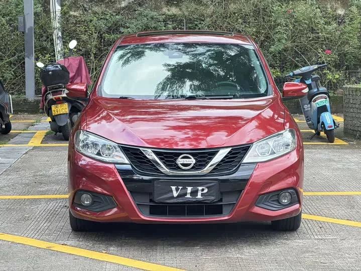 Nissan Tiida