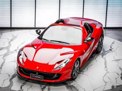 Ferrari 812