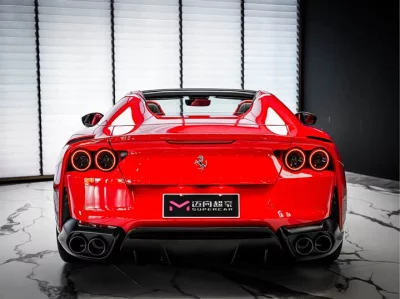 Ferrari 812