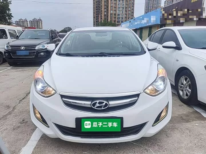 Hyundai Elantra