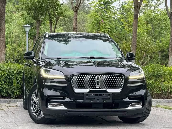 Lincoln aviator