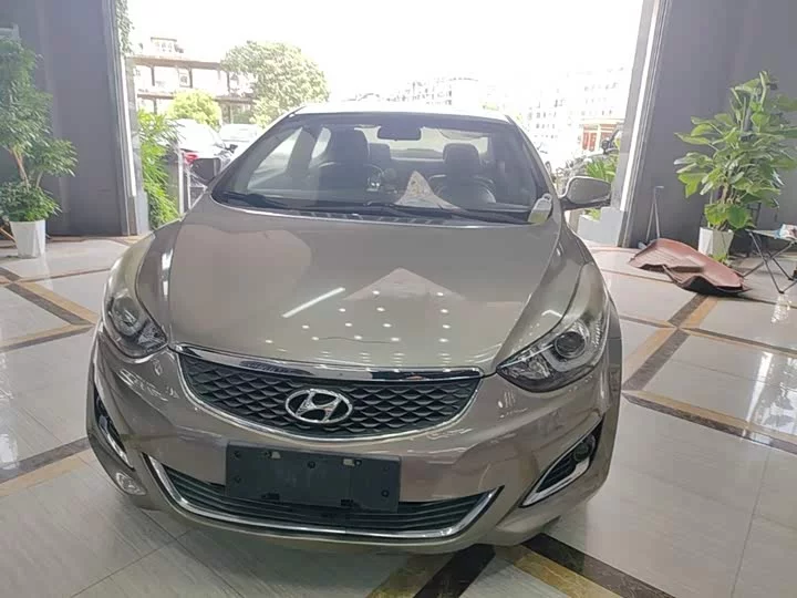 Hyundai Elantra
