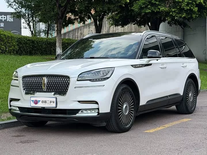 Lincoln aviator
