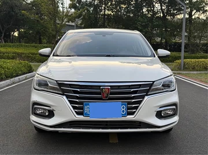 Roewe i5
