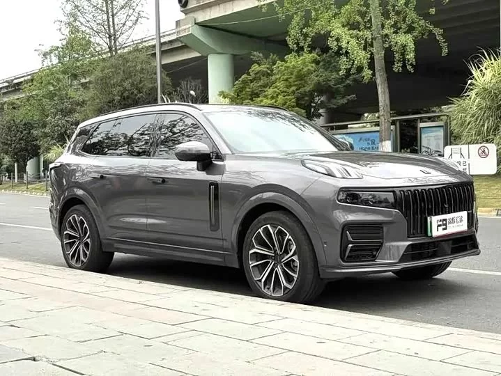 Lynk & Co 09 EM-P