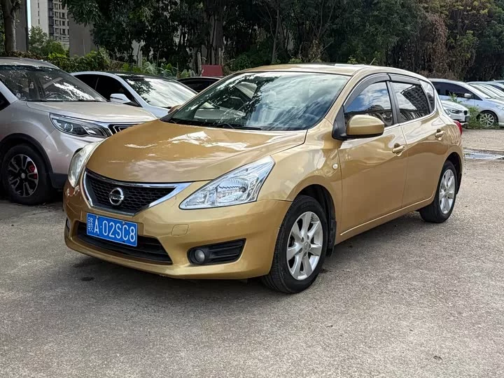 Nissan Tiida