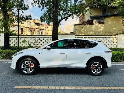 IM Motors Zhiji LS7