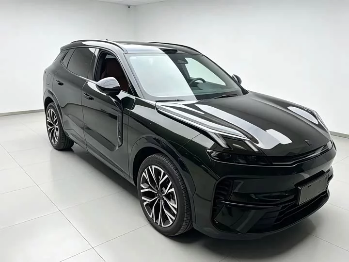 Lynk & Co 08 EM-P