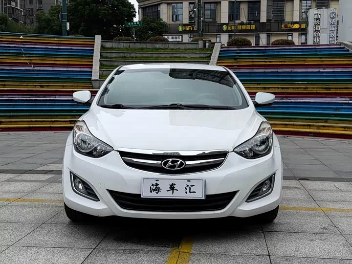 Hyundai Elantra
