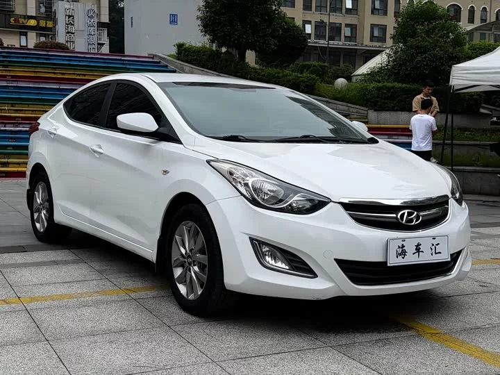 Hyundai Elantra