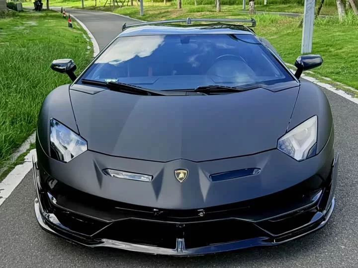 Lamborghini Aventador